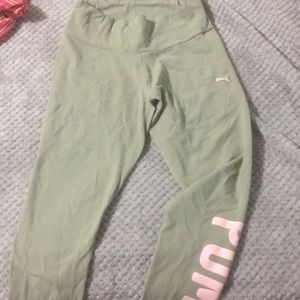 Puma leggings ! From the Rihanna line !